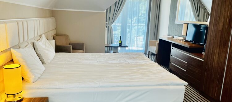 White hotel Krynica Morska
